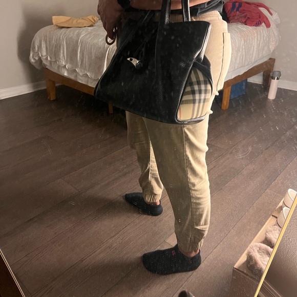 Vintage Like NEW Burberry handbag, Excellent barely used condition. Early 2000s. - Picture 11 of 12